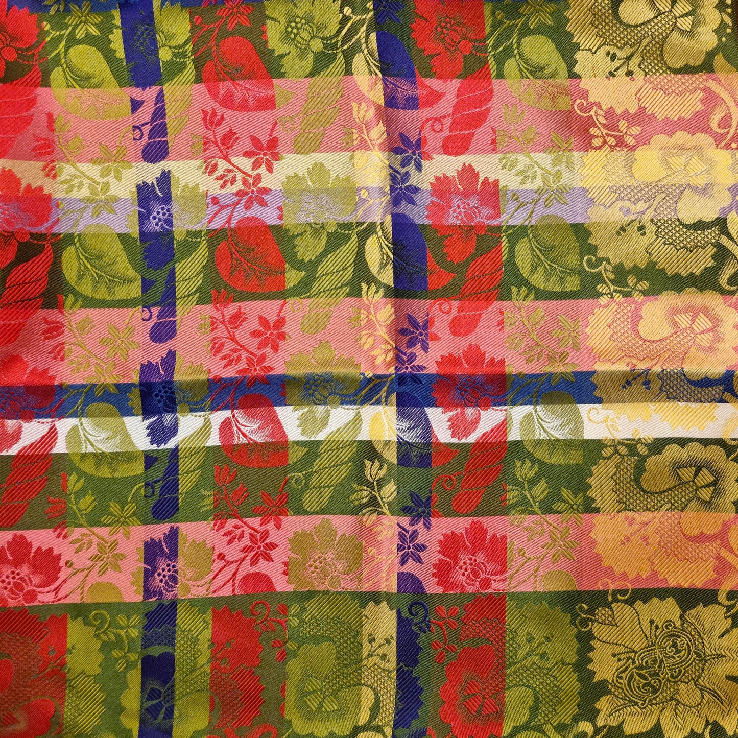Estelle silkeskjerf 03-524.024