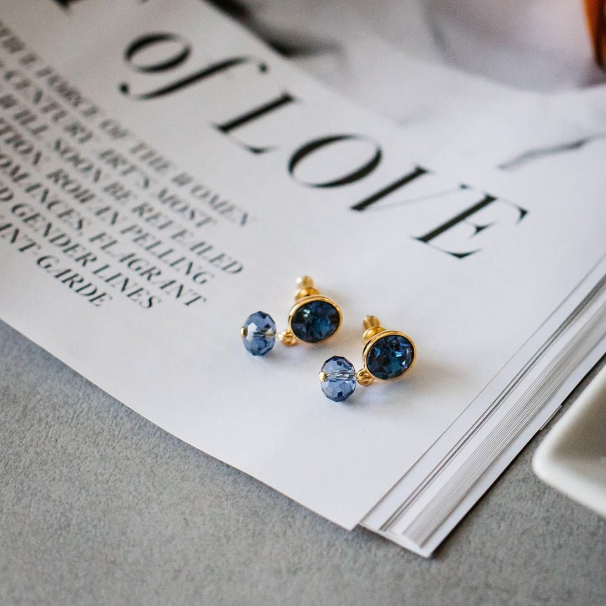 Otazu Classic Blue Crystal Earpins