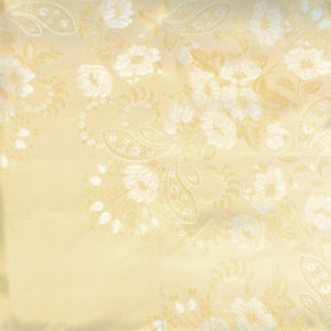 Tuva silkeskjerf 03-526.186. Silkeskjerf brukes til bunader og festdrakter over hele landet, men passer like godt som en "fargeklatt" i halsen